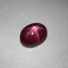 0.89克拉天然红色星光红宝石，椭圆形切割，5.9×4.6毫米，不透明