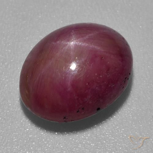 5.24克拉天然星光红宝石，椭圆形，不透明