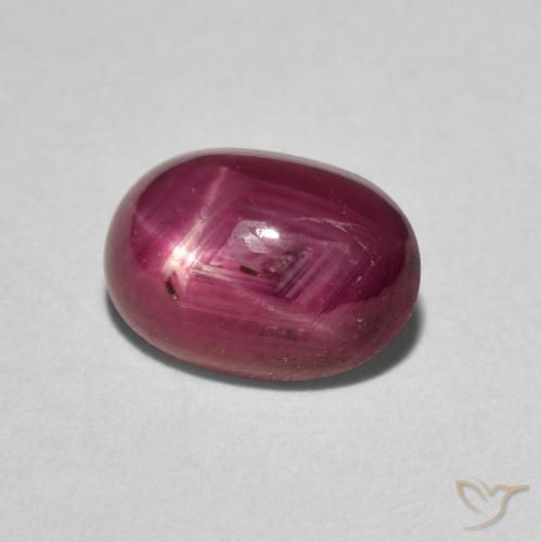 2.97克拉天然星光红宝石，椭圆形，不透明