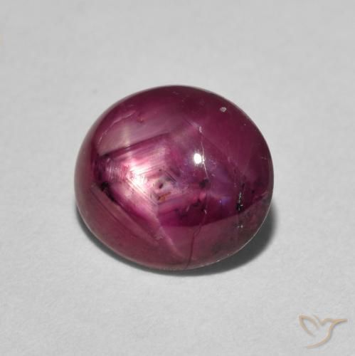 3.05克拉天然星光红宝石，椭圆形，不透明