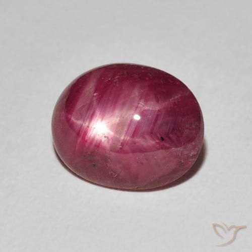 3.60克拉天然星光红宝石，椭圆形，不透明
