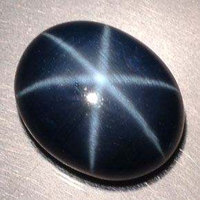 3.80克拉天然星光蓝宝石，椭圆形切割，10.2×8.2毫米，不透明