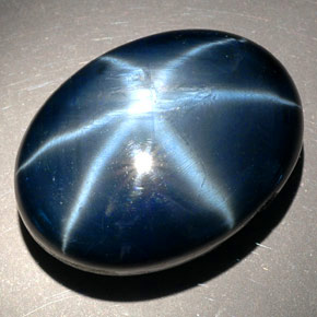 81.27克拉天然星光蓝宝石，椭圆形切割，26.7×19.8毫米，不透明