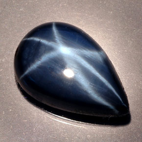 9.76克拉天然星光蓝宝石，梨形，16.2×10.5毫米，不透明