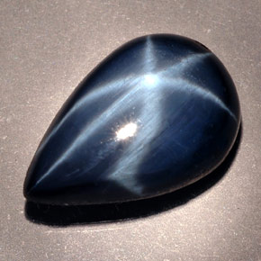 9.76克拉天然星光蓝宝石，梨形，16.2×10.5毫米，不透明