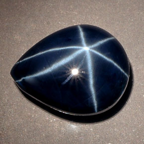 7.89克拉天然星光蓝宝石，梨形，13.2×10.2毫米，不透明