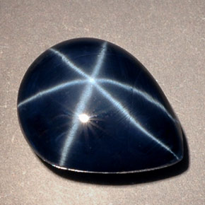 7.89克拉天然星光蓝宝石，梨形，13.2×10.2毫米，不透明