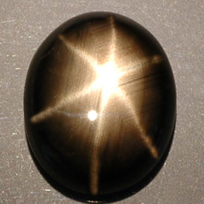 5.25克拉天然黑色星光蓝宝石，椭圆形切割，11.5×9.5毫米，不透明