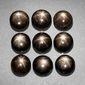 天然黑色星光蓝宝石，圆形切割，5.21毫米，不透明