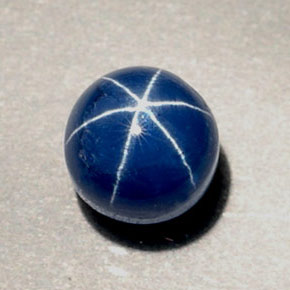 1.89克拉天然星光蓝宝石，圆形切割，5.95毫米，不透明