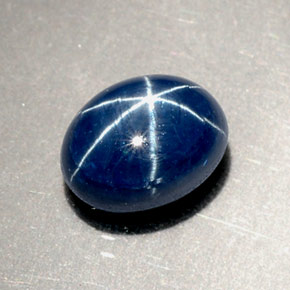 2.86克拉天然星光蓝宝石，椭圆形切割，8.3×6.4毫米，不透明