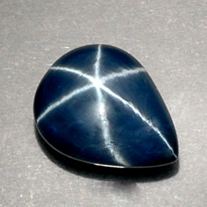 2.53克拉天然星光蓝宝石，梨形，9.4×7.4毫米，不透明