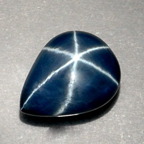 2.53克拉天然星光蓝宝石，梨形，9.4×7.4毫米，不透明
