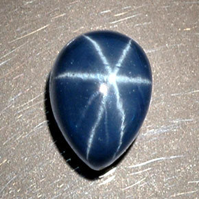 1.93克拉天然星光蓝宝石，梨形，8.2×5.9毫米，不透明