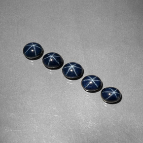 克拉天然星光蓝宝石，椭圆形切割，不透明