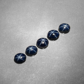 克拉天然星光蓝宝石，椭圆形切割，不透明