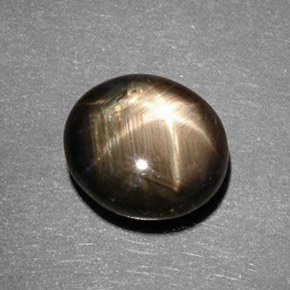5.82克拉天然黑色星光蓝宝石，椭圆形切割，10.2×9毫米，不透明