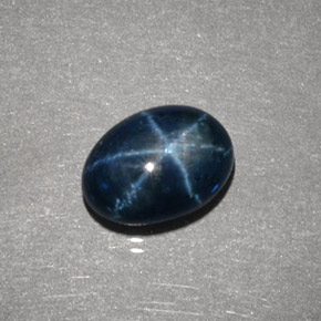 2.31克拉天然星光蓝宝石，椭圆形切割，8.7×6.4毫米，不透明