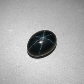 2.44克拉天然星光蓝宝石，椭圆形切割，8.2×6.1毫米，不透明