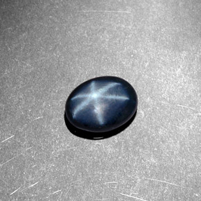 1.44克拉天然星光蓝宝石，椭圆形切割，7.9×6毫米，不透明