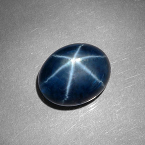 8.60克拉天然星光蓝宝石，椭圆形切割，12.5×10.2毫米，不透明