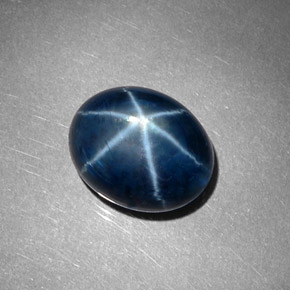 8.60克拉天然星光蓝宝石，椭圆形切割，12.5×10.2毫米，不透明