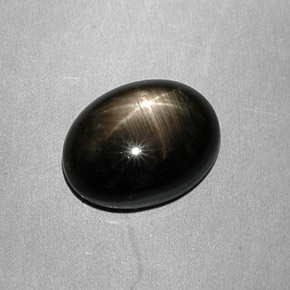 7.49克拉天然黑色星光蓝宝石，椭圆形切割，12.9×9.7毫米，不透明