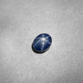 0.67克拉天然星光蓝宝石，透明，5.3×4.3毫米，透明/半透明