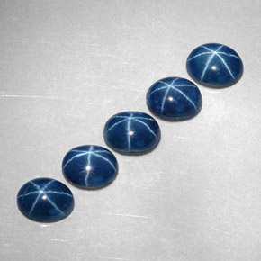 天然星光蓝宝石，椭圆形切割，5.2×4.2毫米，不透明