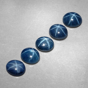 天然星光蓝宝石，椭圆形切割，5.2×4.2毫米，半透明