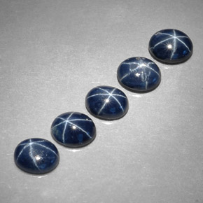 天然星光蓝宝石，椭圆形切割，5.2×4.1毫米，不透明
