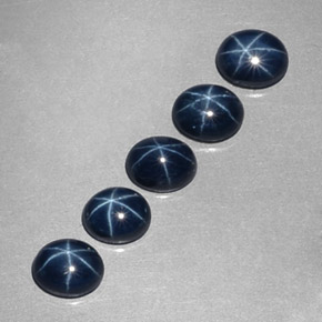 天然星光蓝宝石，椭圆形切割，5.2×4.2毫米，不透明