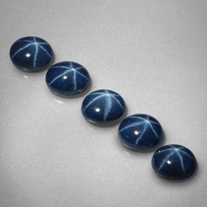天然星光蓝宝石，椭圆形切割，5.3×4.3毫米，不透明