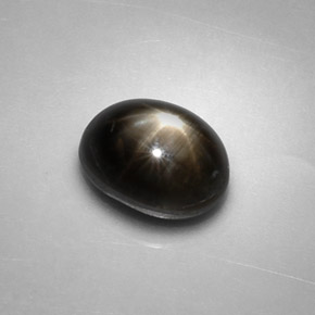 2.48克拉天然黑色星光蓝宝石，椭圆形切割，7.9×5.9毫米，不透明