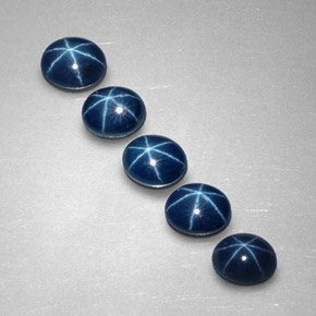 天然星光蓝宝石，椭圆形切割，5.3×4.2毫米，不透明