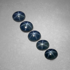 天然星光蓝宝石，椭圆形切割，5.2×4.3毫米，半透明