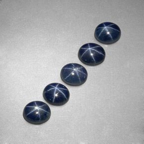 天然星光蓝宝石，椭圆形切割，5.2×4.3毫米，半透明