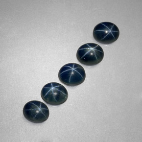 天然星光蓝宝石，椭圆形切割，5.2×4.2毫米，半透明