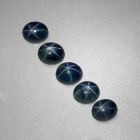 天然星光蓝宝石，椭圆形切割，5.2×4.2毫米，半透明