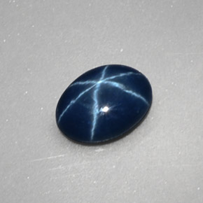 1.04克拉天然星光蓝宝石，椭圆形切割，7.2×5.3毫米，不透明