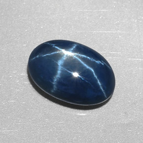 2.55克拉天然星光蓝宝石，椭圆形切割，9.5×6.5毫米，不透明