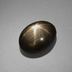 6.35克拉天然黑色星光蓝宝石，椭圆形切割，11.3×8.6毫米，不透明