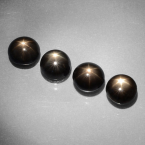 克拉天然星光蓝宝石，圆形切割，不透明