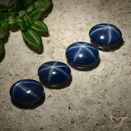 2.89ctw 天然 暗蓝色 星光蓝宝石, 椭圆形, 不透明