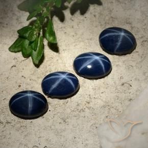 3.50克拉天然星光蓝宝石，椭圆形，不透明