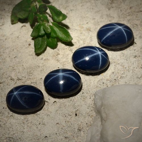 5.36ctw 天然 深蓝色 星光蓝宝石, 椭圆形, 不透明
