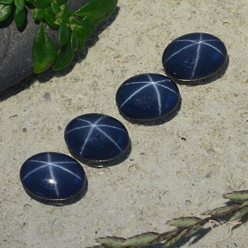 3.80ctw 天然 深蓝色 星光蓝宝石, 椭圆形, 不透明
