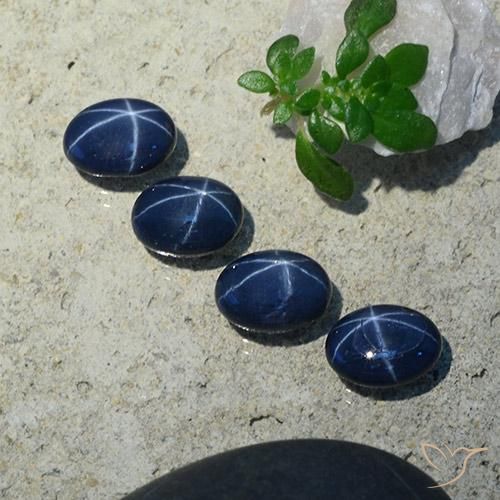 4.71克拉天然星光蓝宝石，椭圆形，不透明