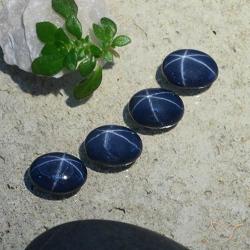 4.71克拉天然星光蓝宝石，椭圆形，不透明