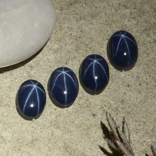 3.82克拉天然星光蓝宝石，椭圆形，不透明